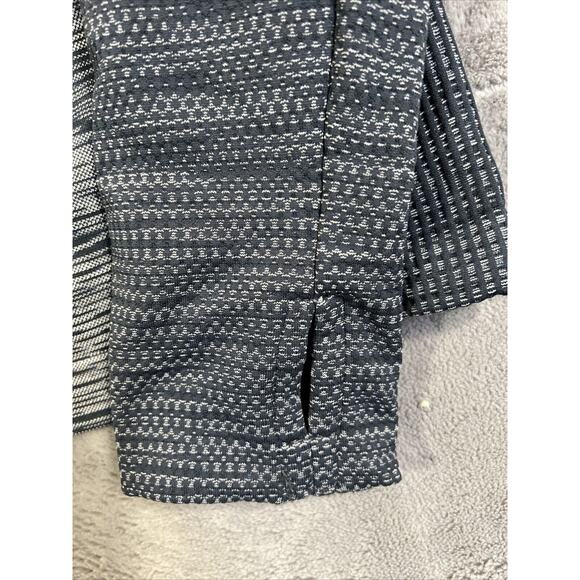 Athleta 1/2 Zip Shirt Womens XL Slim Fit Gray Run Wild Stretch Thumb Loops Layer - Picture 3 of 8